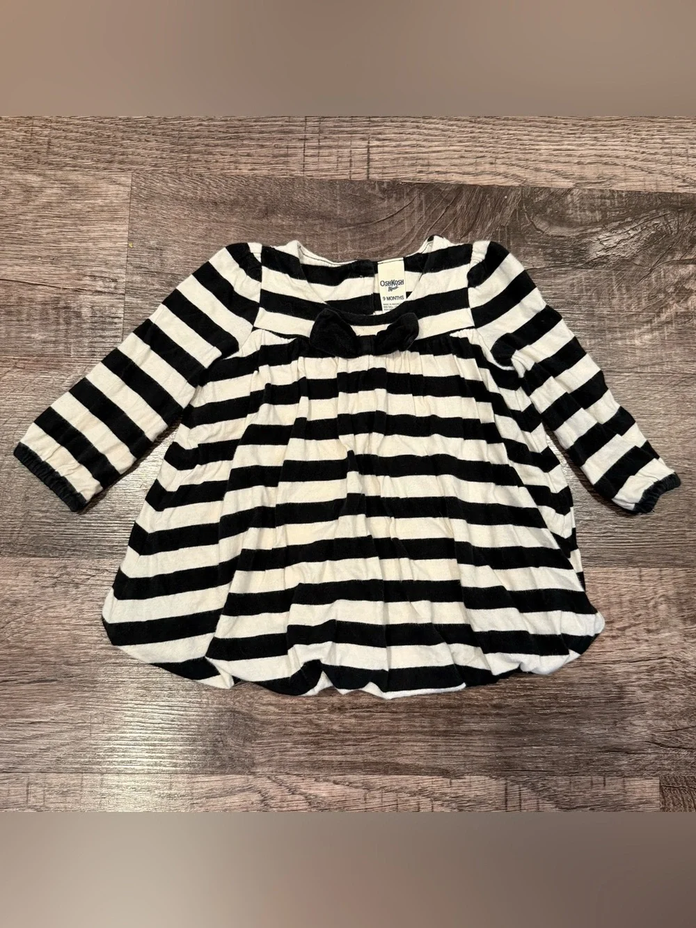 Oshkosh B’Gosh Baby Girl Black and White Striped Bubble Dress 9 Month Cotton
